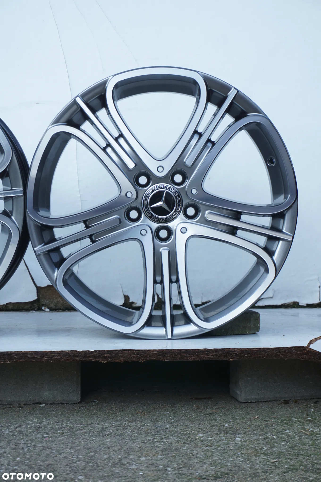 Mercedes 5x112 18 7,5J W246 stan bdb shadow chrome - 7