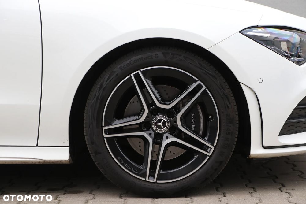 Mercedes-Benz CLA 200 AMG Line 7G-DCT - 11