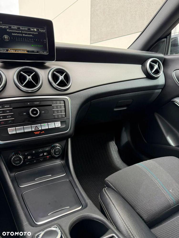 Mercedes-Benz CLA - 18