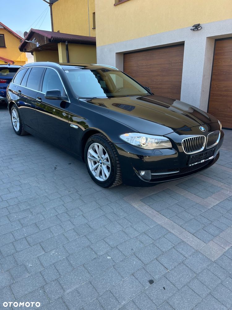 BMW Seria 5 525d xDrive Sport-Aut Modern Line - 1