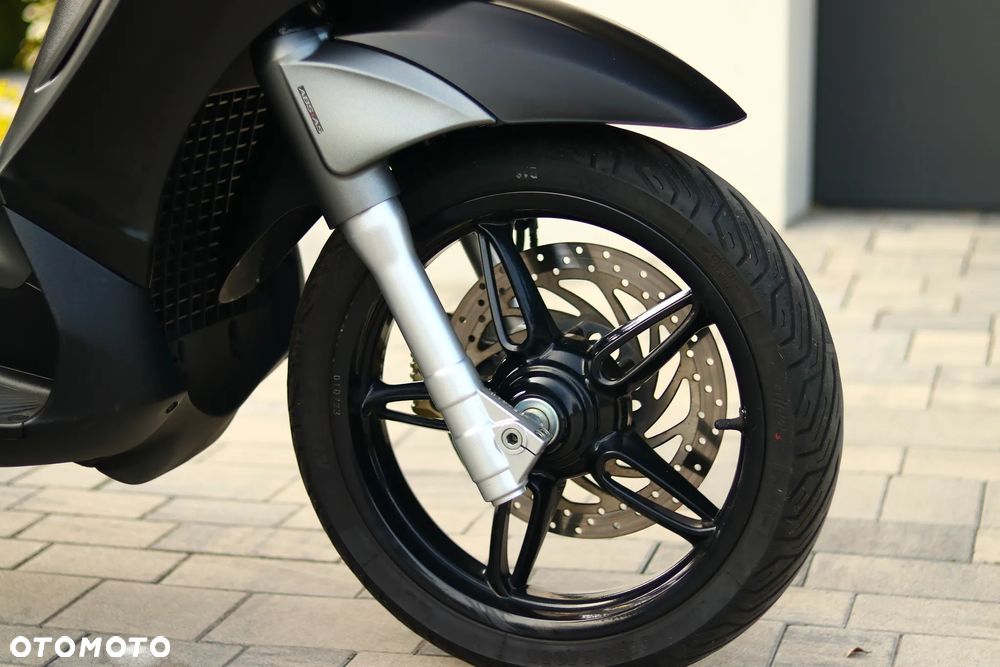 Piaggio Beverly - 9
