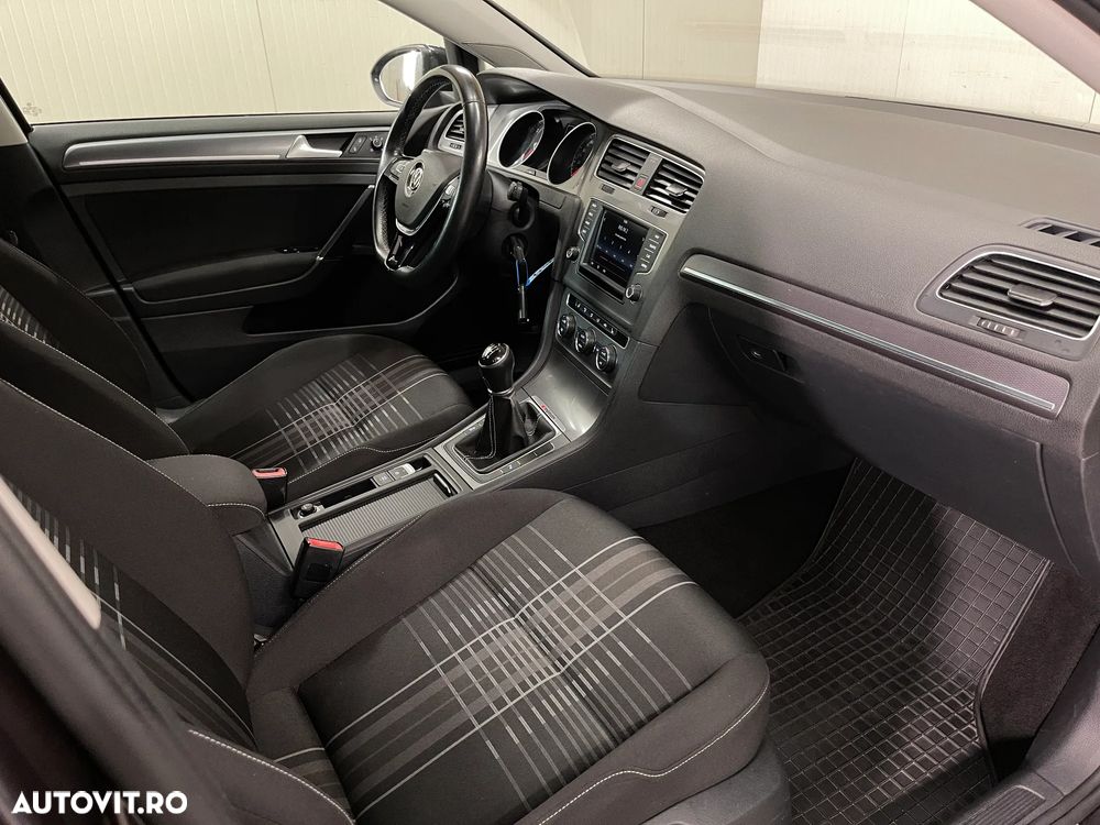 Volkswagen Golf 2.0 TDI 4Motion BlueMotion Technology Lounge - 12