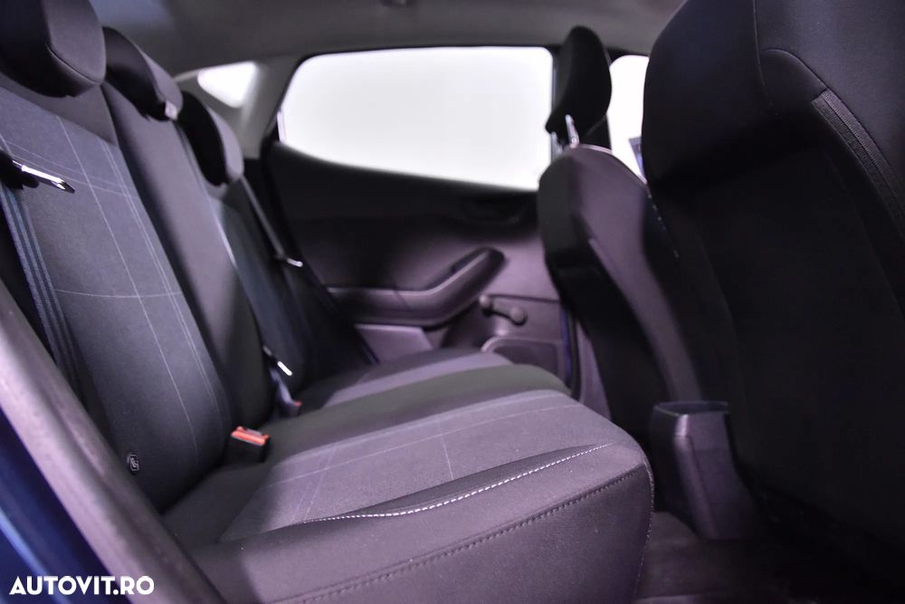 Ford Fiesta - 12