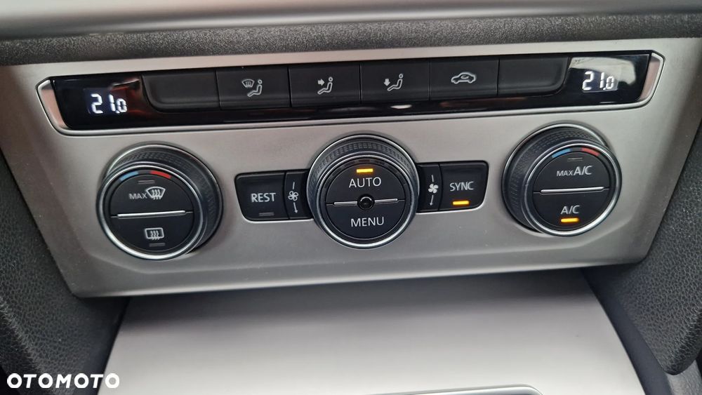 Volkswagen Passat Variant 2.0 TDI (BlueMotion Technology) Comfortline - 14
