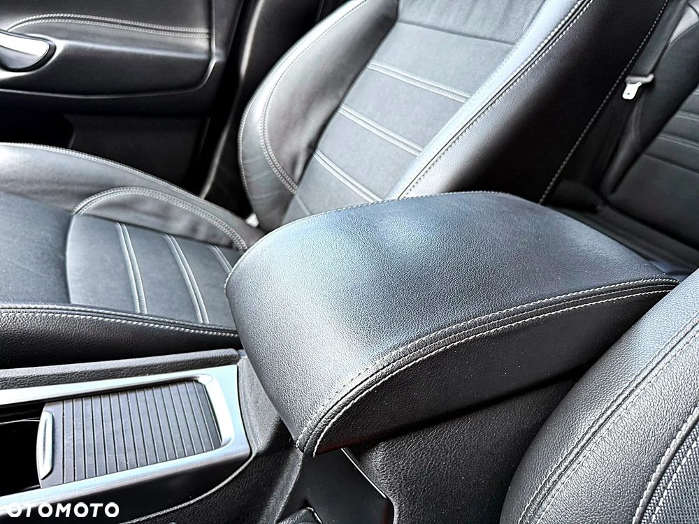 Ford Mondeo 2.0 TDCi Titanium - 39