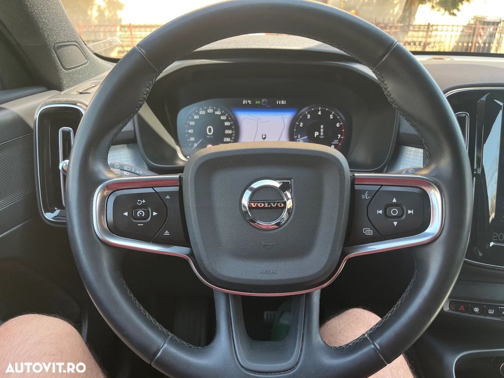 Volvo XC 40 B4 B Geartronic Momentum Pro - 16