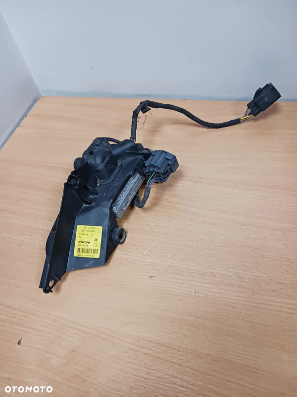 Przetwornica z mocowaniem lewa Volvo S40 V50 2004-2007 r