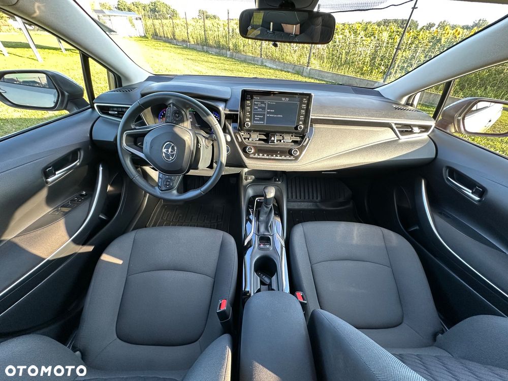 Toyota Corolla 1.8 Hybrid Selection - 13