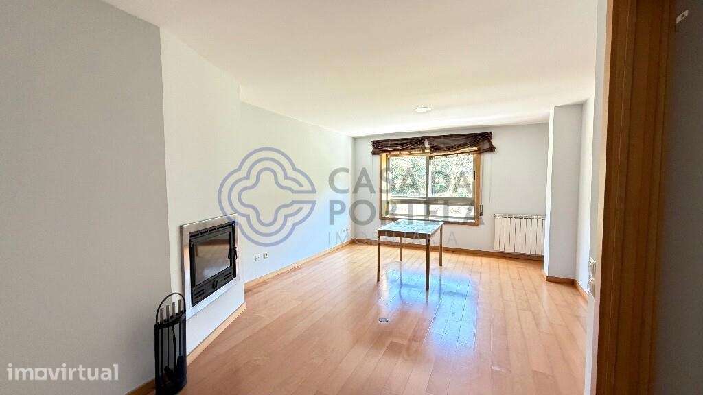 Apartamento T2 com Varanda, Suite e Cozinha Equipada a 2min do centro - Grande imagem: 4/20