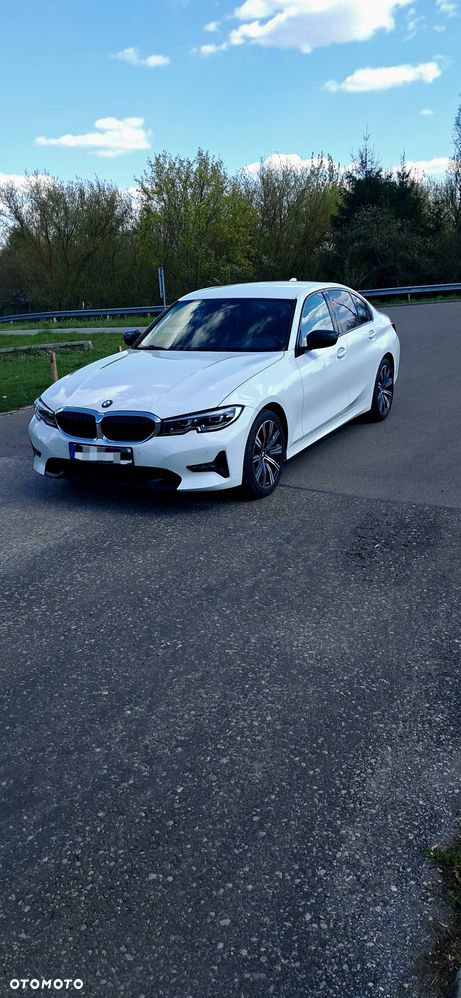 BMW Seria 3 320d M Sport - 9