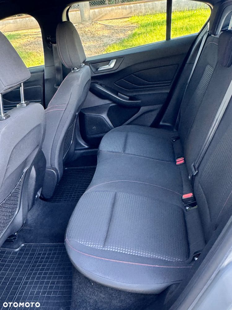 Ford Focus 2.0 EcoBlue ST-Line - 27