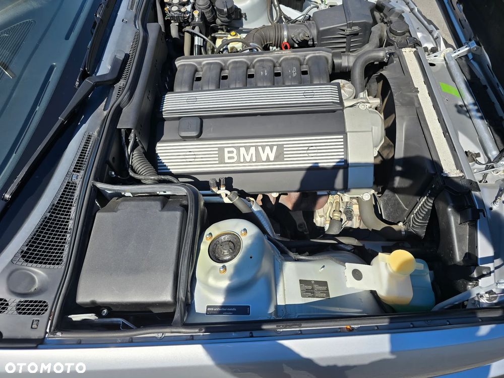 BMW Seria 5 525i - 13