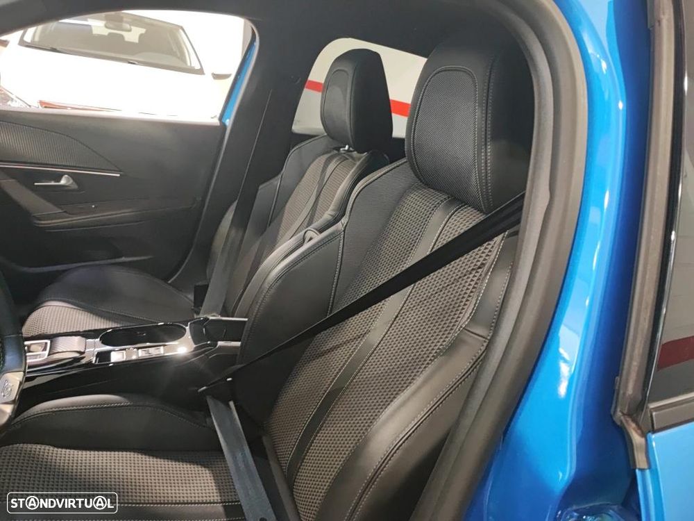 Peugeot e-208 50 kWh GT - 7