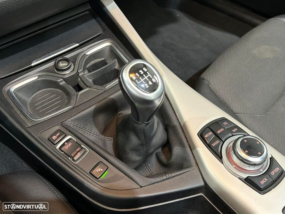 BMW 218 i Cabrio Line Sport - 21