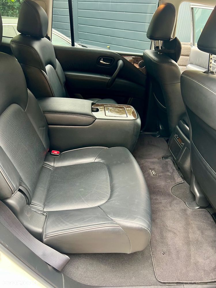 Infiniti QX80 - 18