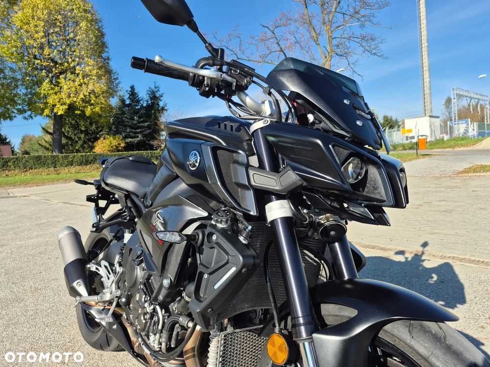 Yamaha MT - 9