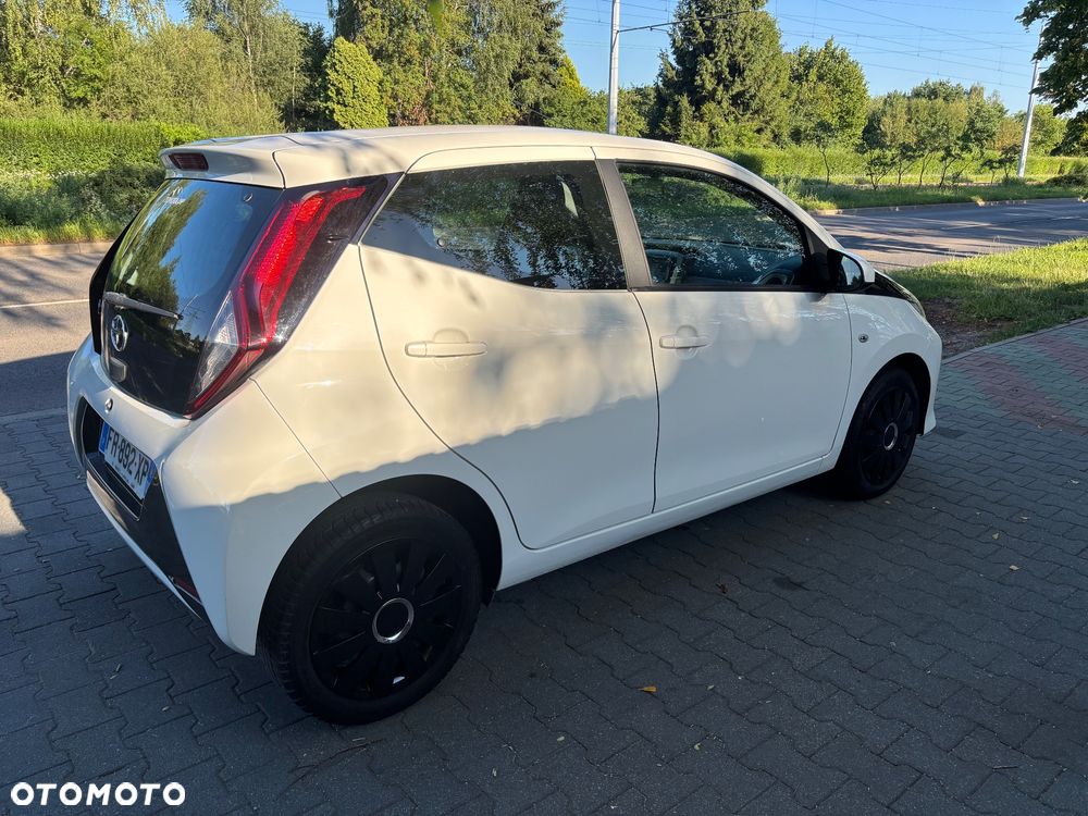 Toyota Aygo x.shift x-play connect - 6