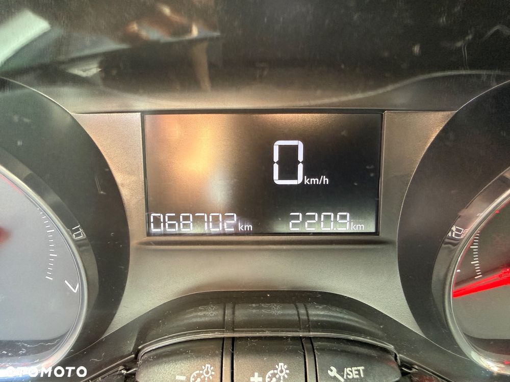 Peugeot 208 1.2 PureTech Style - 14