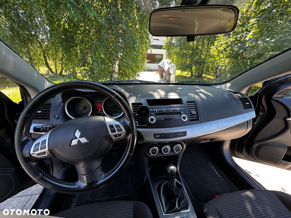 Mitsubishi Lancer 1.8 Invite - 21