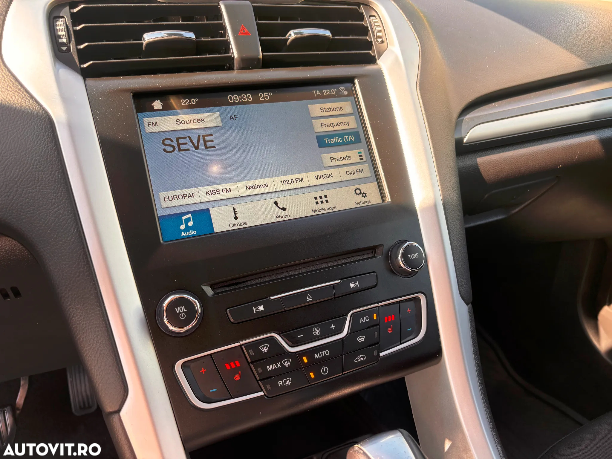 Ford Mondeo 2.0 TDCi Powershift Business - 25