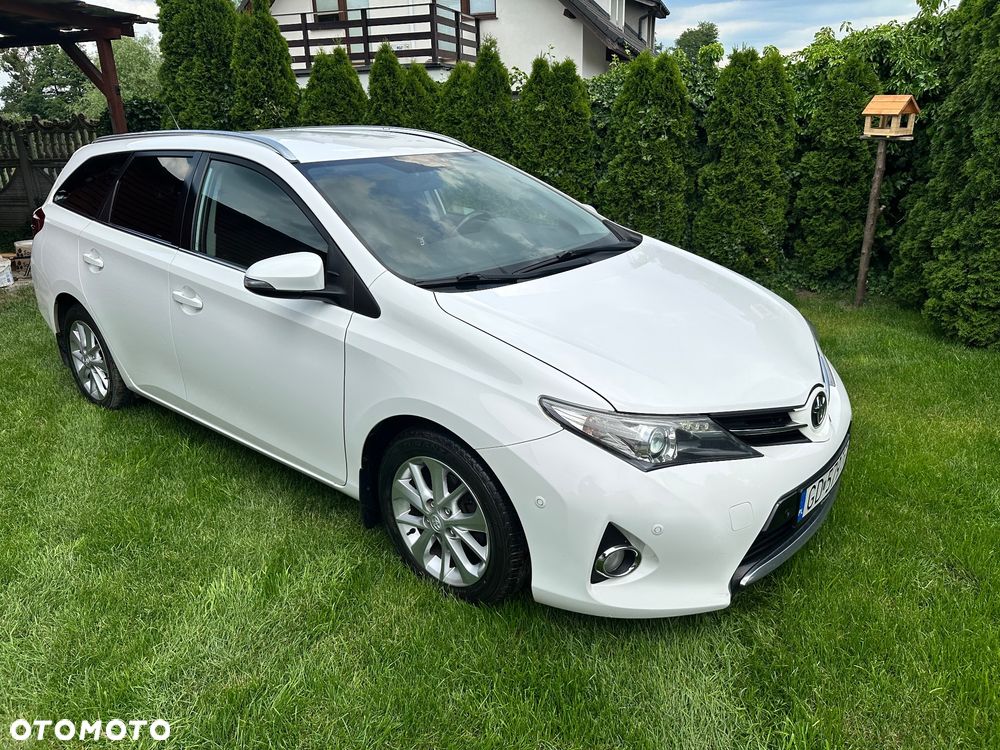 Toyota Auris 1.4 D-4D Business Edition - 2