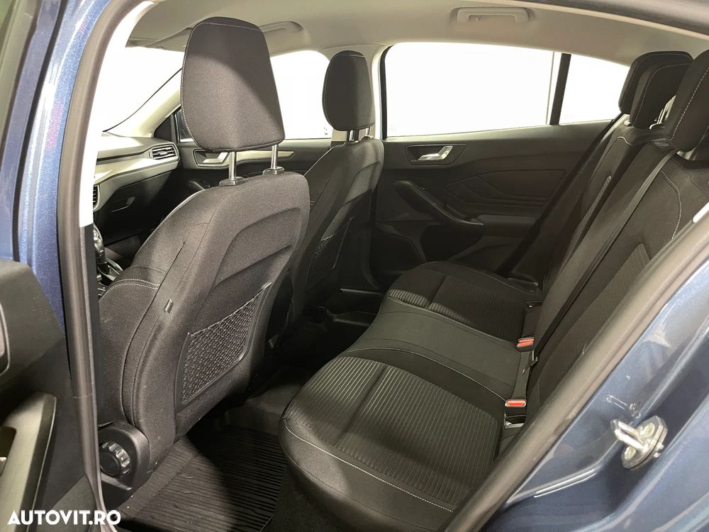 Ford Focus 1.0 EcoBoost MHEV Titanium - 11