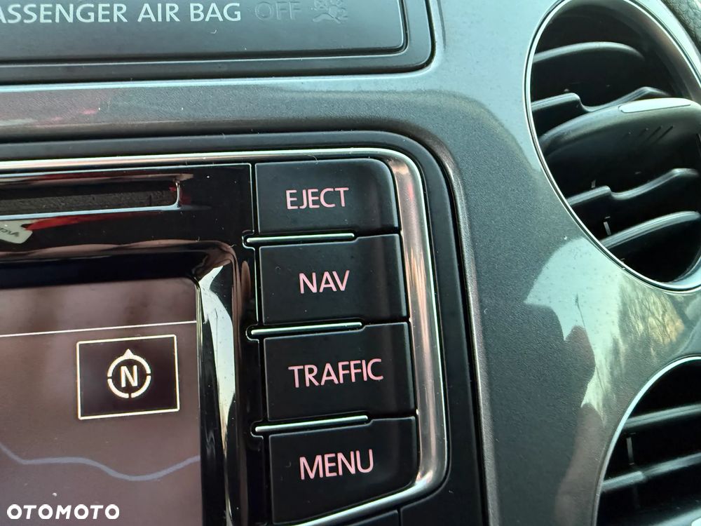 Volkswagen Tiguan 2.0 TDI DPF BlueMotion Technology Exclusive - 36