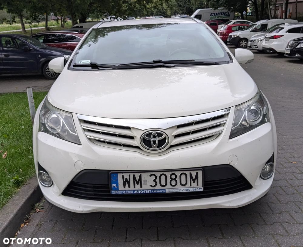 Toyota Avensis 2.0 Sol - 2