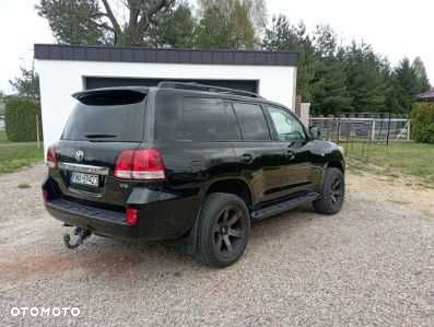 Toyota Land Cruiser - 3