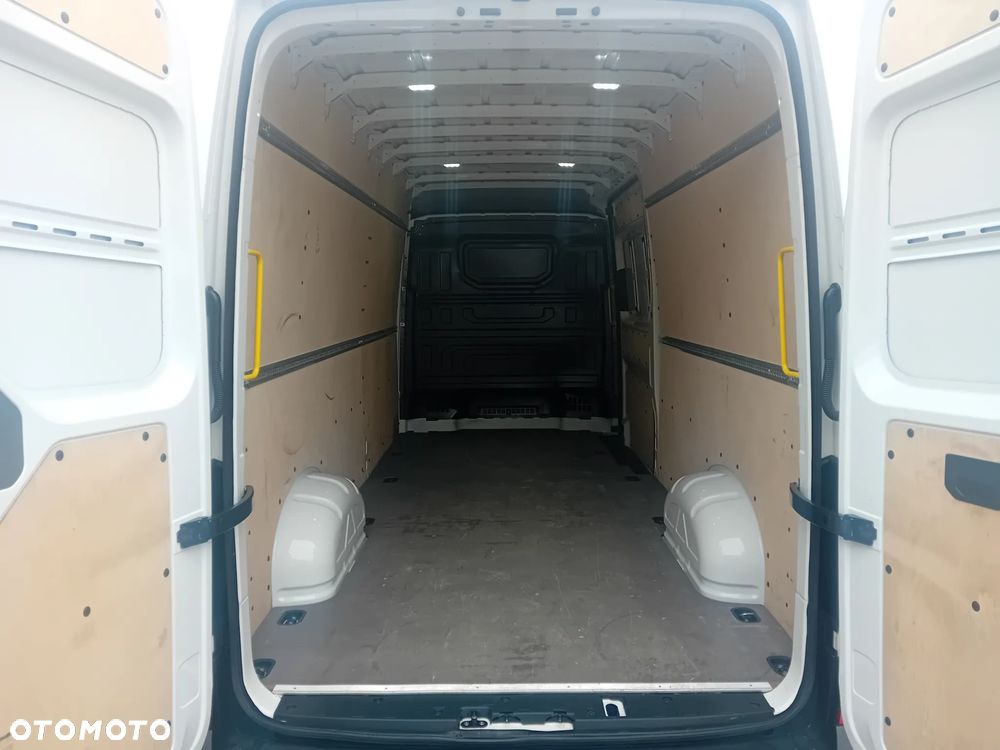 Volkswagen Crafter - 9