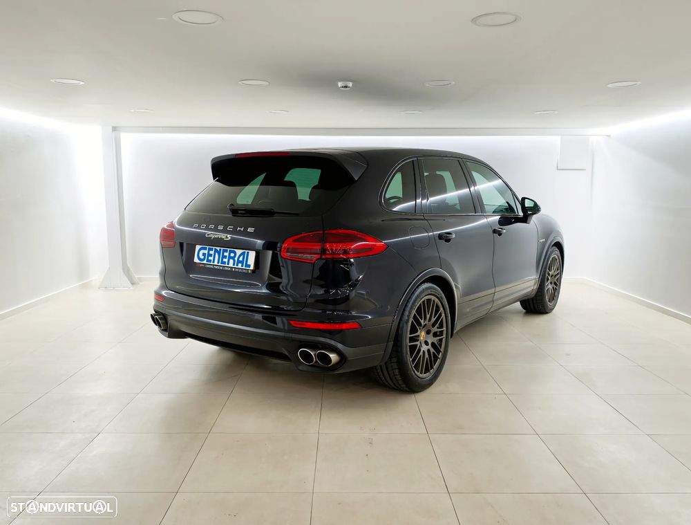 Porsche Cayenne S E-Hybrid Platinum Edition - 3