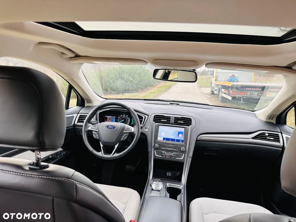 Ford Fusion - 13