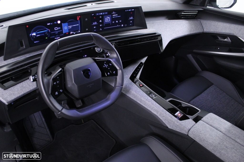 Peugeot 5008 1.2 Hybrid Allure e-DCS6 - 32