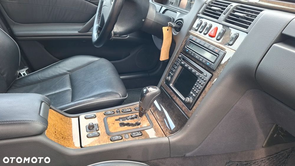 Mercedes-Benz Klasa E 430 T Avantgarde - 13