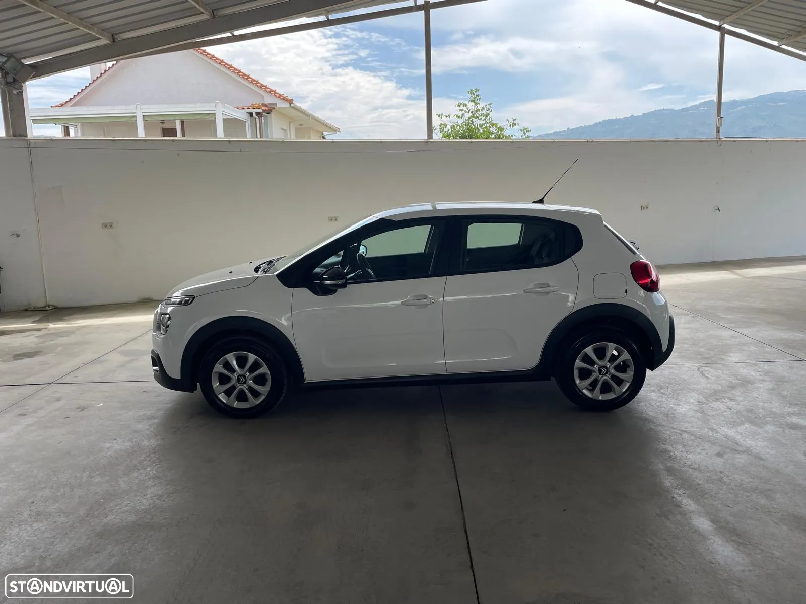 Citroën C3 1.2 PureTech C-Series - 2
