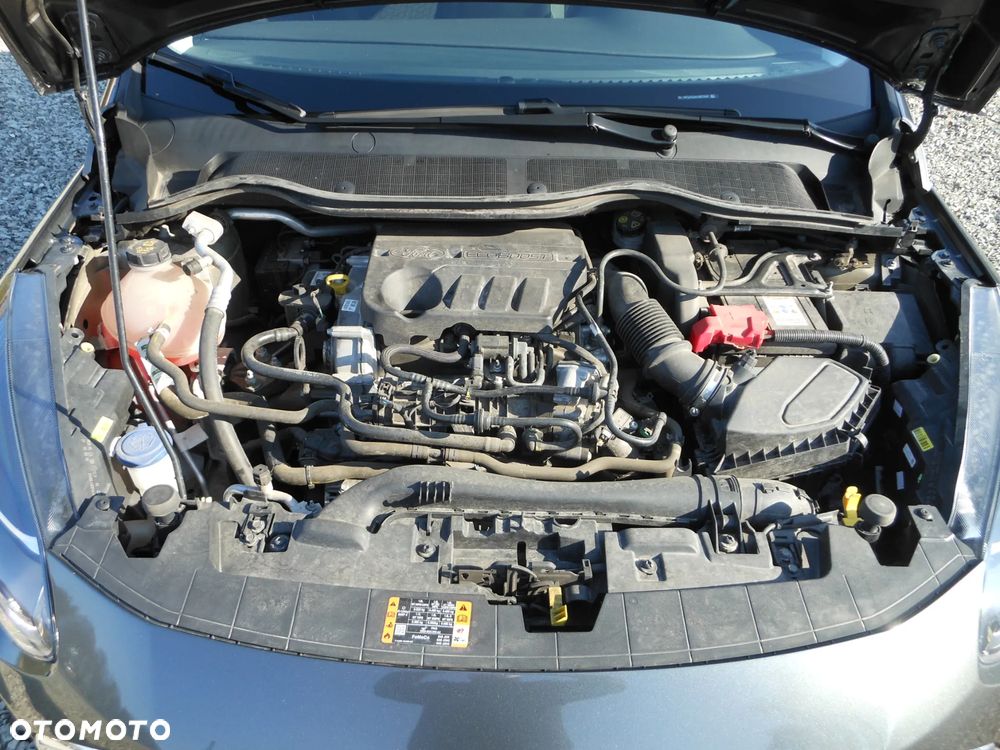 Ford Fiesta 1.0 EcoBoost Hybrid S&S TITANIUM - 24