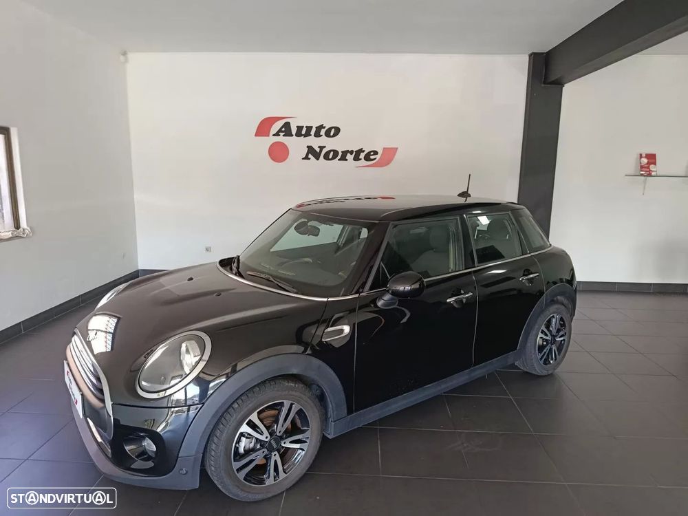 MINI 5 Portas Cooper D - 2
