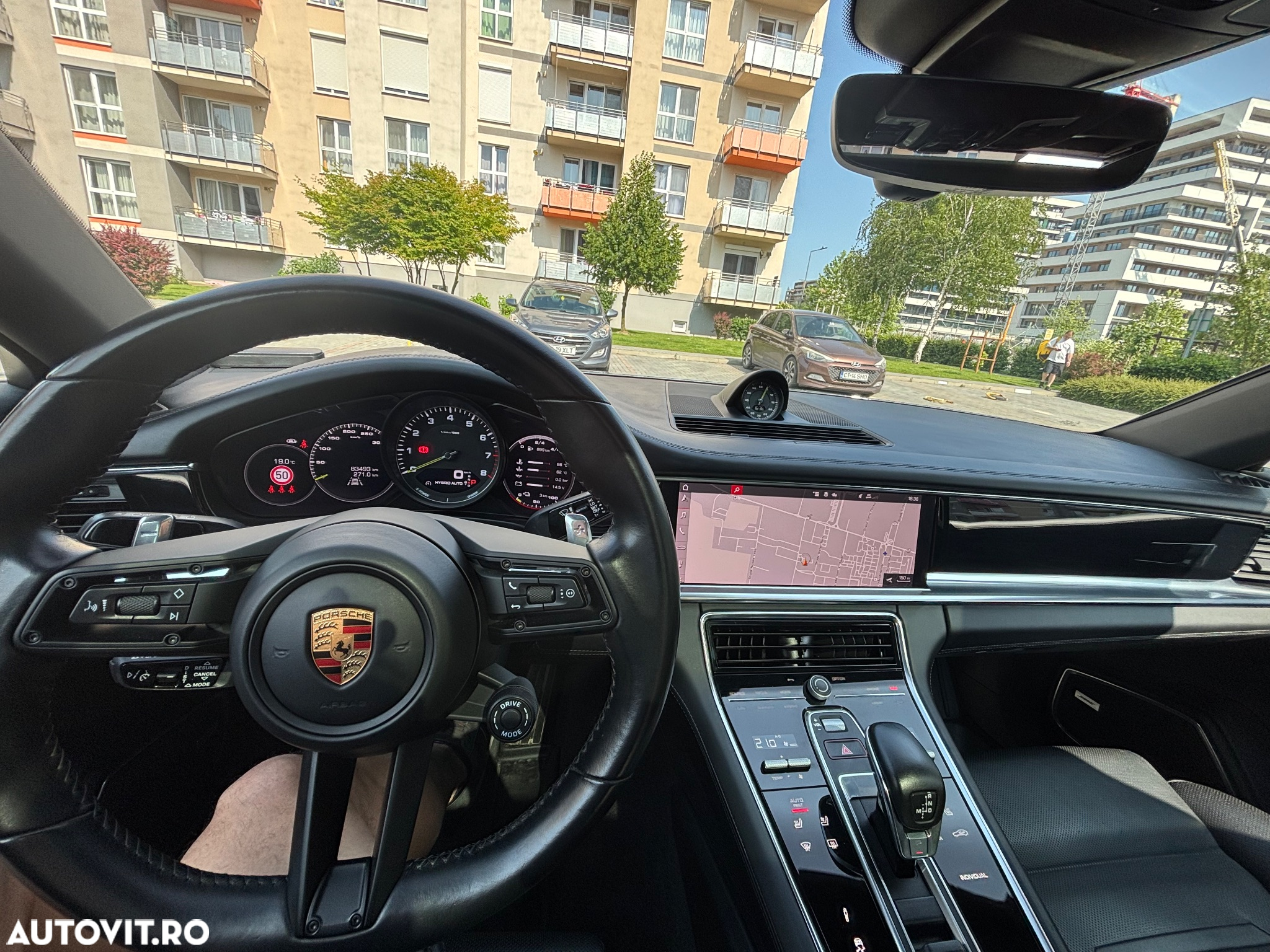 Porsche Panamera 4 E-Hybrid - 10
