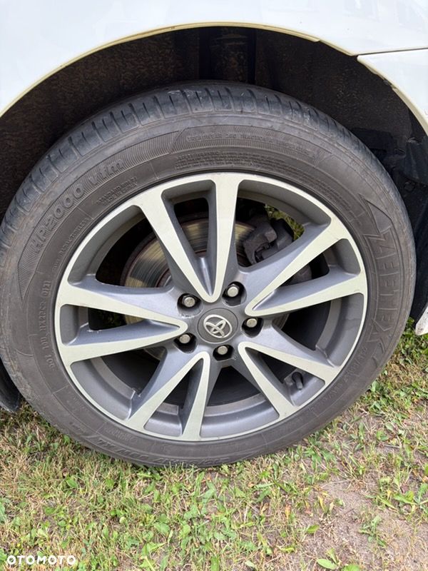 Toyota Avensis 1.8 Premium EU5 MS - 14