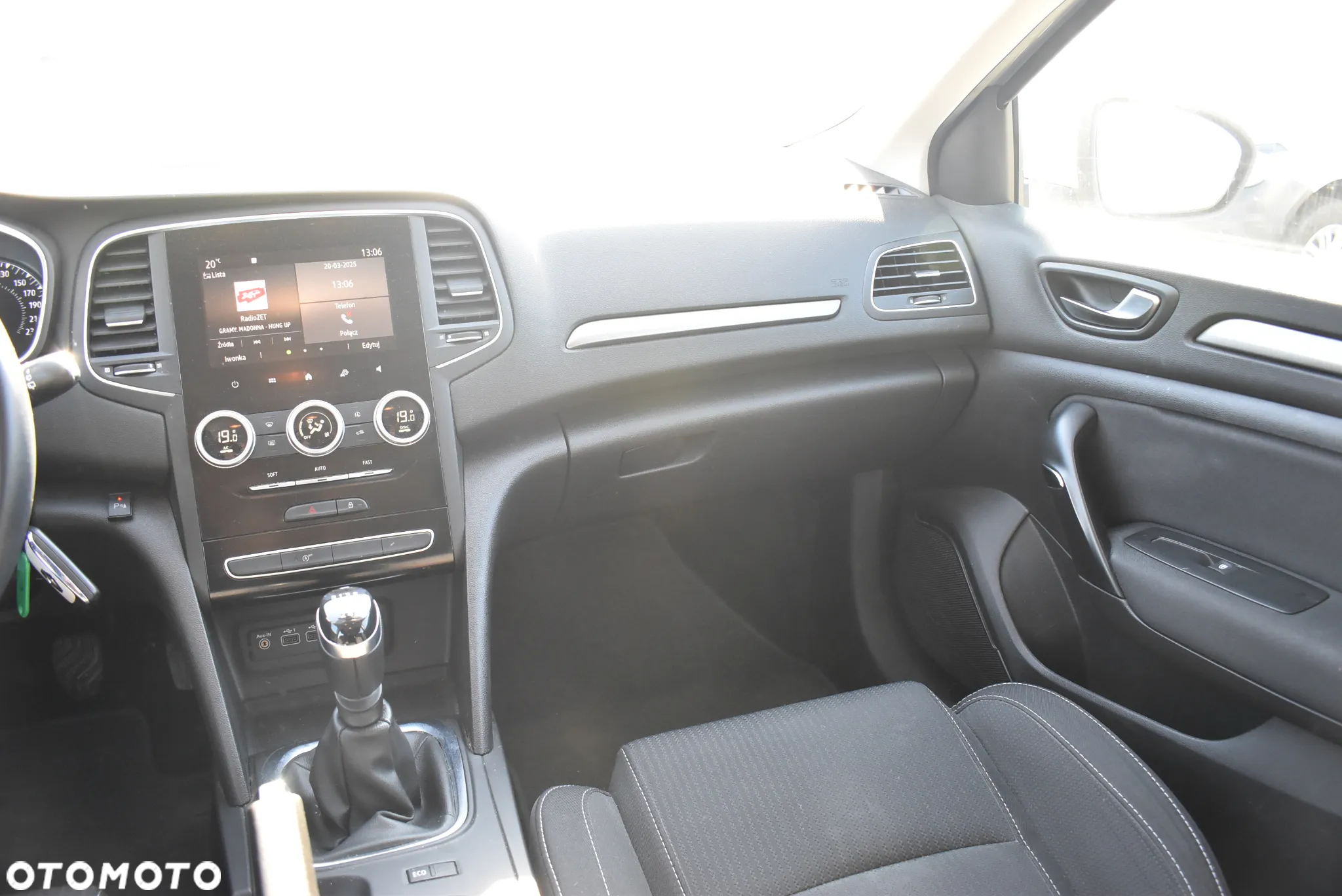 Renault Megane 1.3 TCe FAP Zen - 14