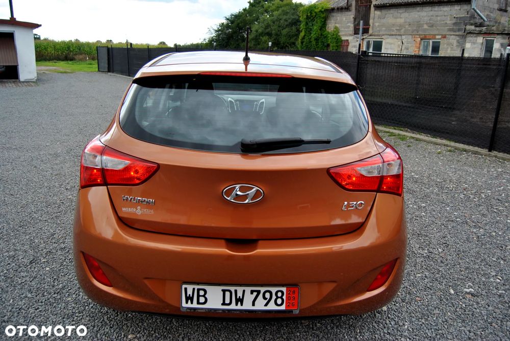 Hyundai i30 1.4 Trend - 14