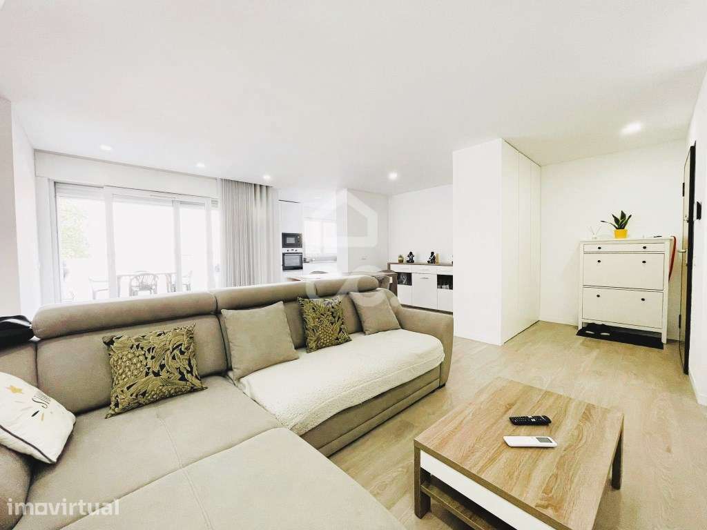 Apartamento T2 Semi-Novo com Fantástico Terraço em Ribeirão! - Grande imagem: 3/26