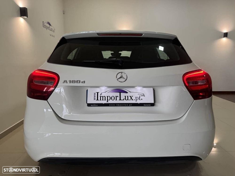 Mercedes-Benz A 180 d Urban - 9