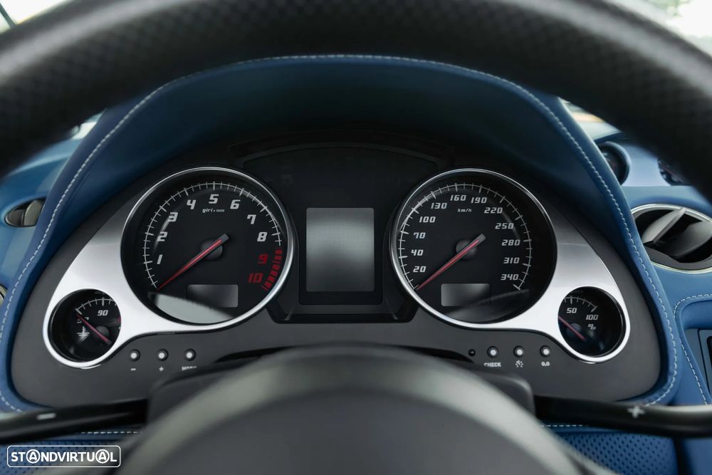Lamborghini Gallardo LP560-4 Spyder E-Gear - 22