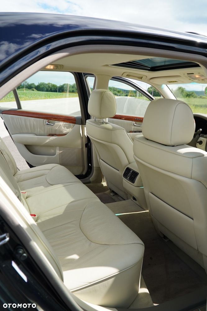 Lexus LS Standard - 18