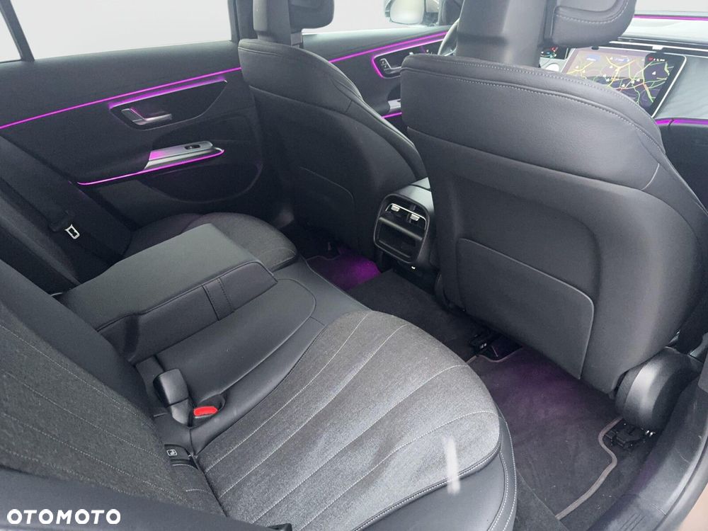 Mercedes-Benz Klasa E - 20