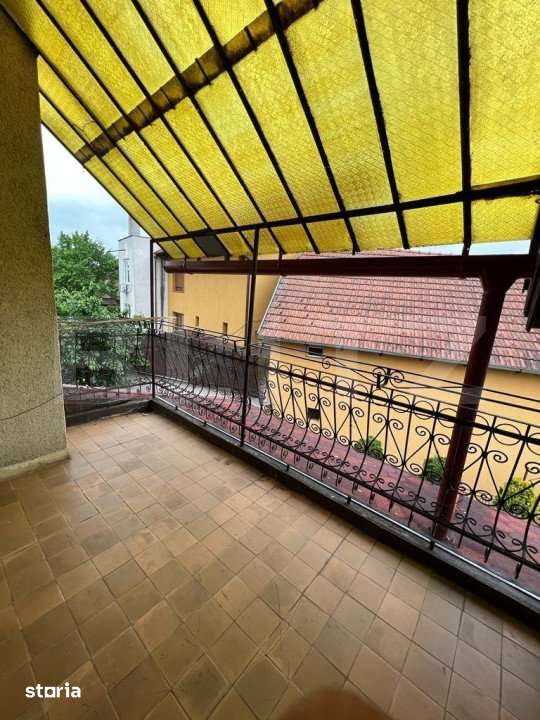 Casa 274 mp, teren 443 mp, zona centru LIVADA, pretabila si ptr uz com - Imagine principală: 4/19
