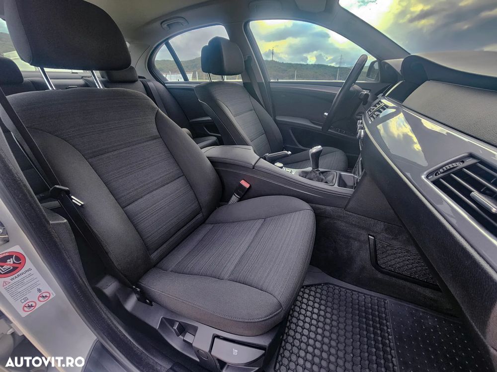 BMW Seria 5 520d Edition Exclusive - 13
