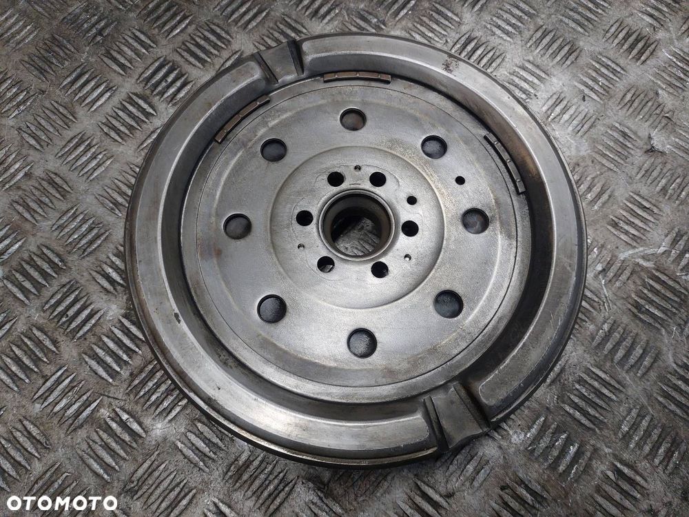 KOŁO DWUMASOWE AUDI A3 8P 2.0 FSI 06F105264B - 3