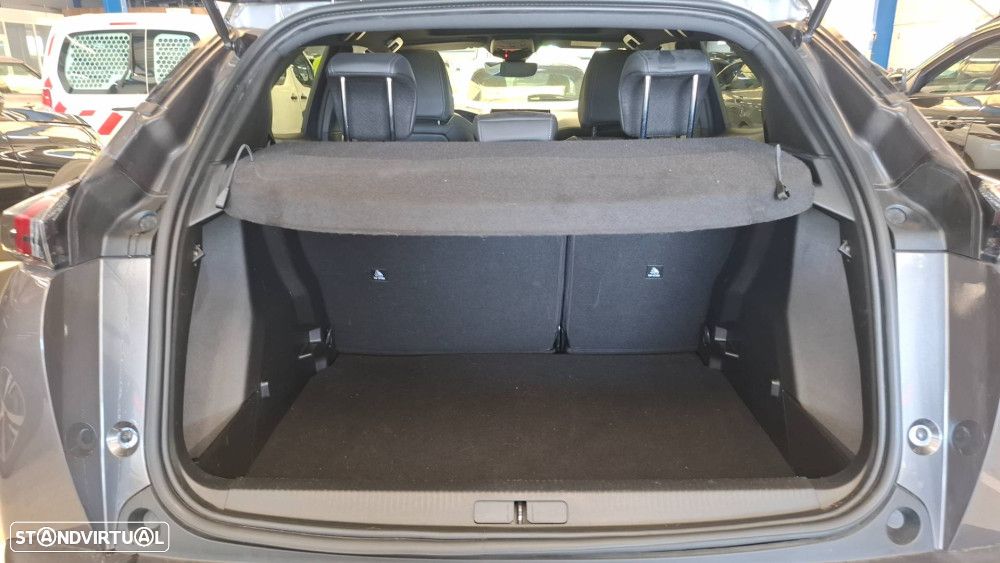 Peugeot 2008 1.2 PureTech GT EAT8 - 6